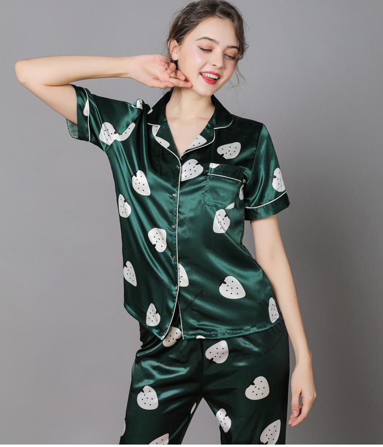 Women's Strawberry Print Long Sleeve Pajama Set