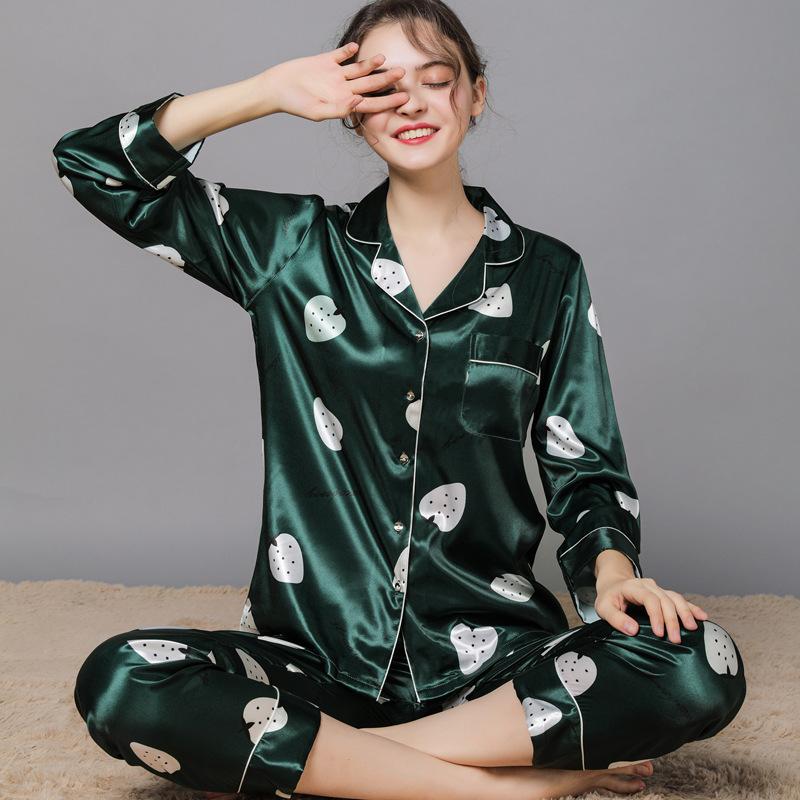 Women's Strawberry Print Long Sleeve Pajama Set