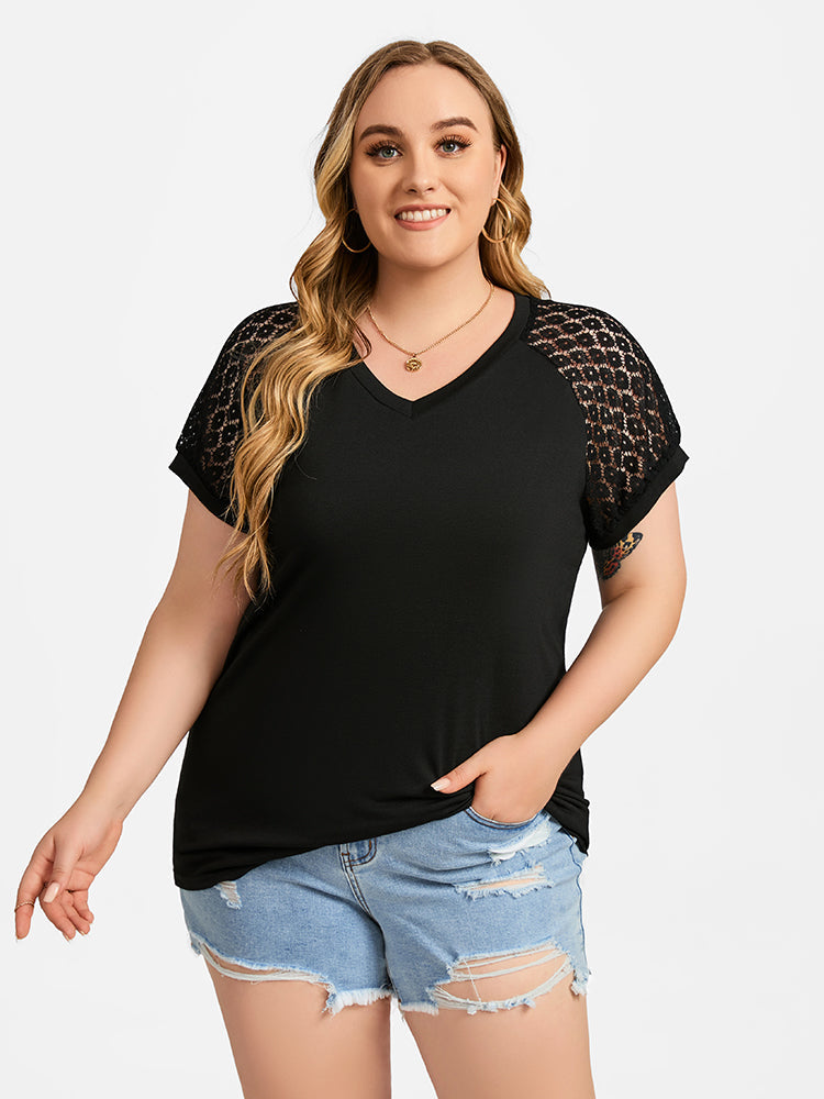 Plus Lace Patchwork V-Neck Puff Sleeve Tee